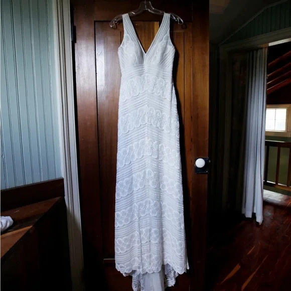 Wtoo Lace and Silk underlay Ivory Wedding Dress - Picture 1 of 13